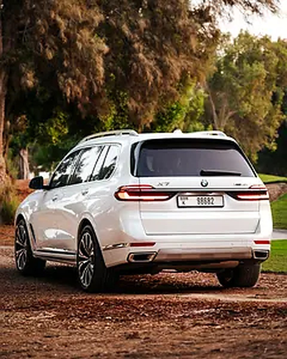 2023 BMW X7 for Rent in Al Barsha 1 photo 5