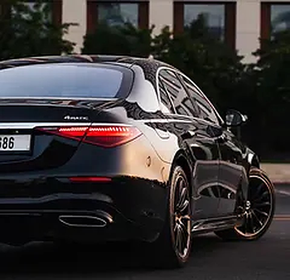 2022 Mercedes-Benz S-Class for Rent in Al Barsha 1 (Black, Automatic, 5 Seater, KLEEMOL) photo 3