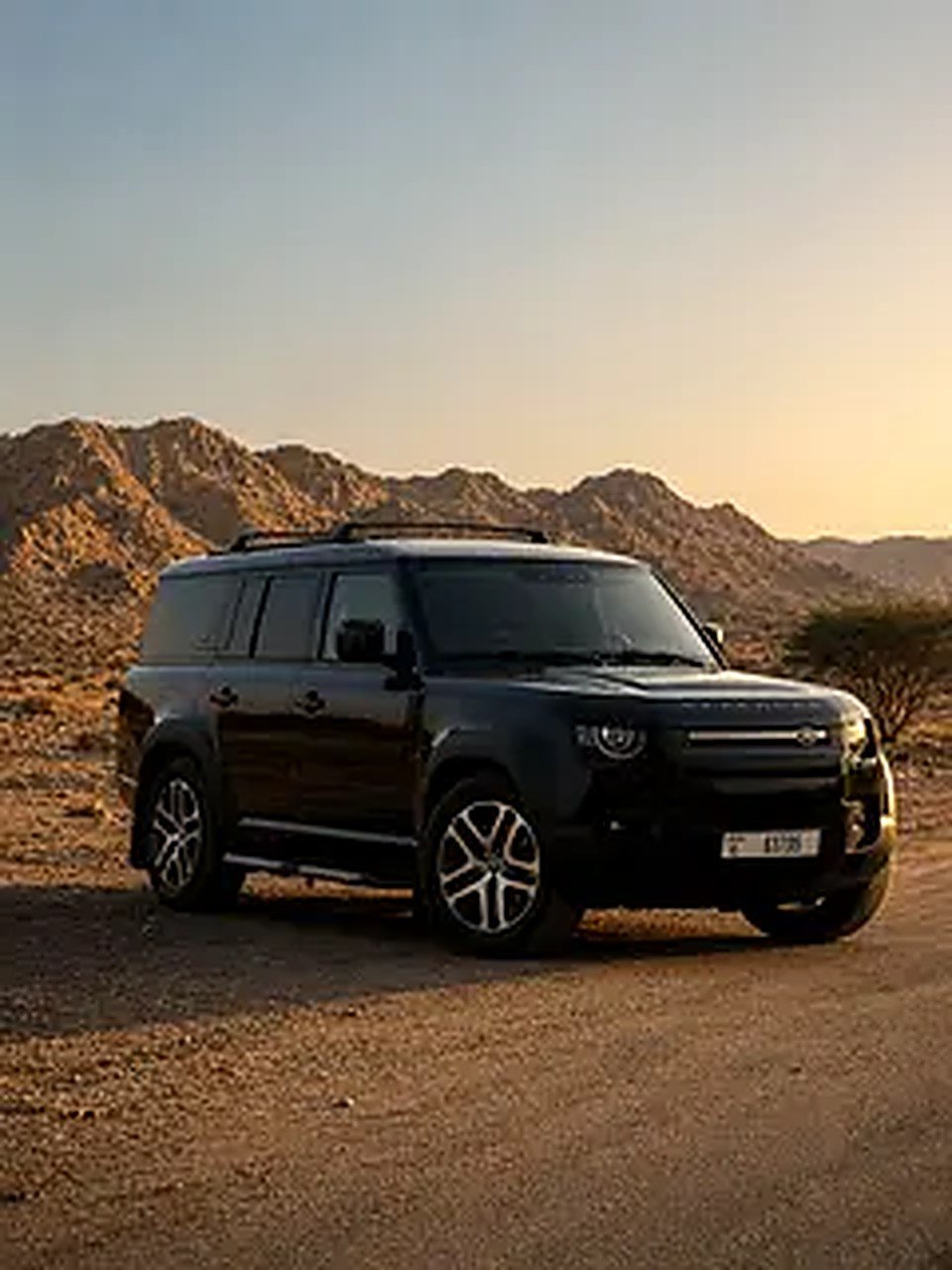 2023 Land Rover Defender for Rent in Al Barsha 1 photo 2