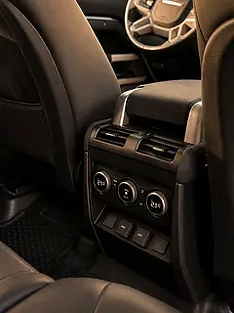 2023 Land Rover Defender for Rent in Al Barsha 1 photo 6