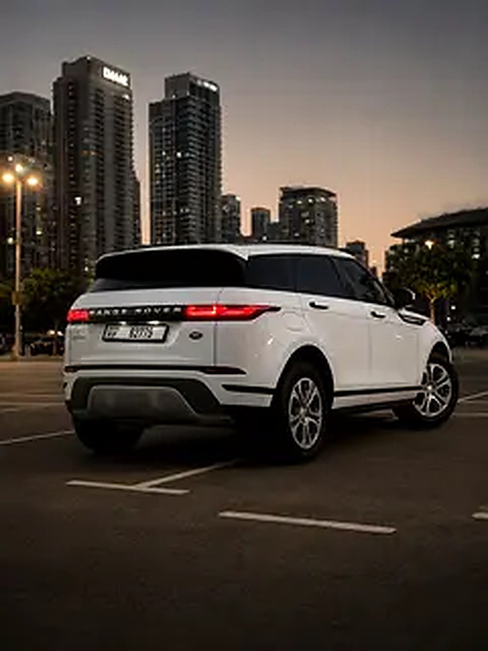 2023 Land Rover Range Rover Evoque for Rent in Al Barsha 1 photo 4