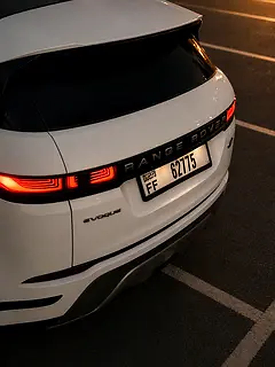 2023 Land Rover Range Rover Evoque for Rent in Al Barsha 1 photo 6