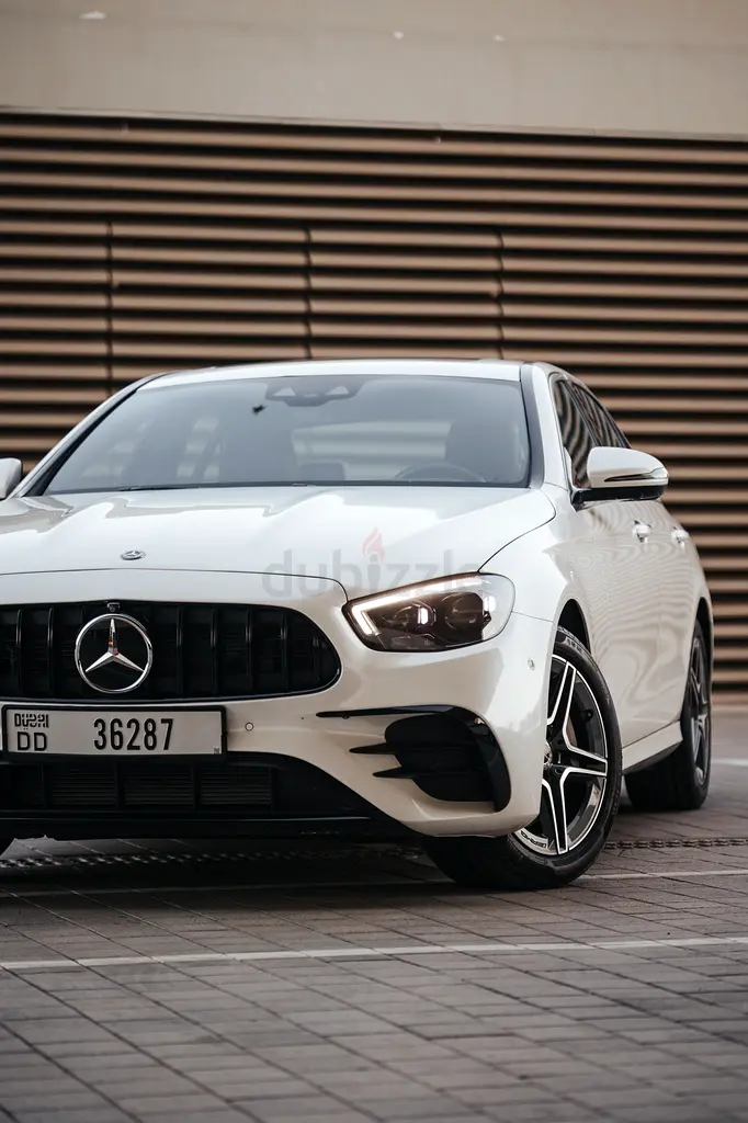 2022 Mercedes-Benz E-Class for Rent in Al Barsha 1 photo 3