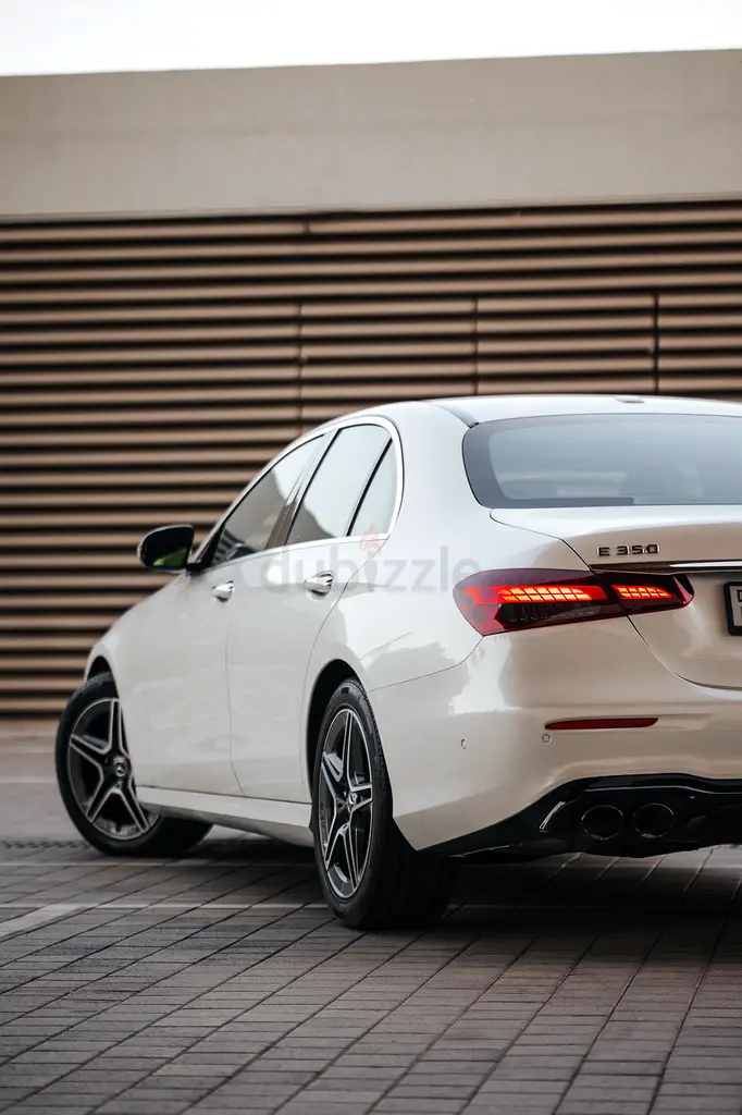 2022 Mercedes-Benz E-Class for Rent in Al Barsha 1 photo 6