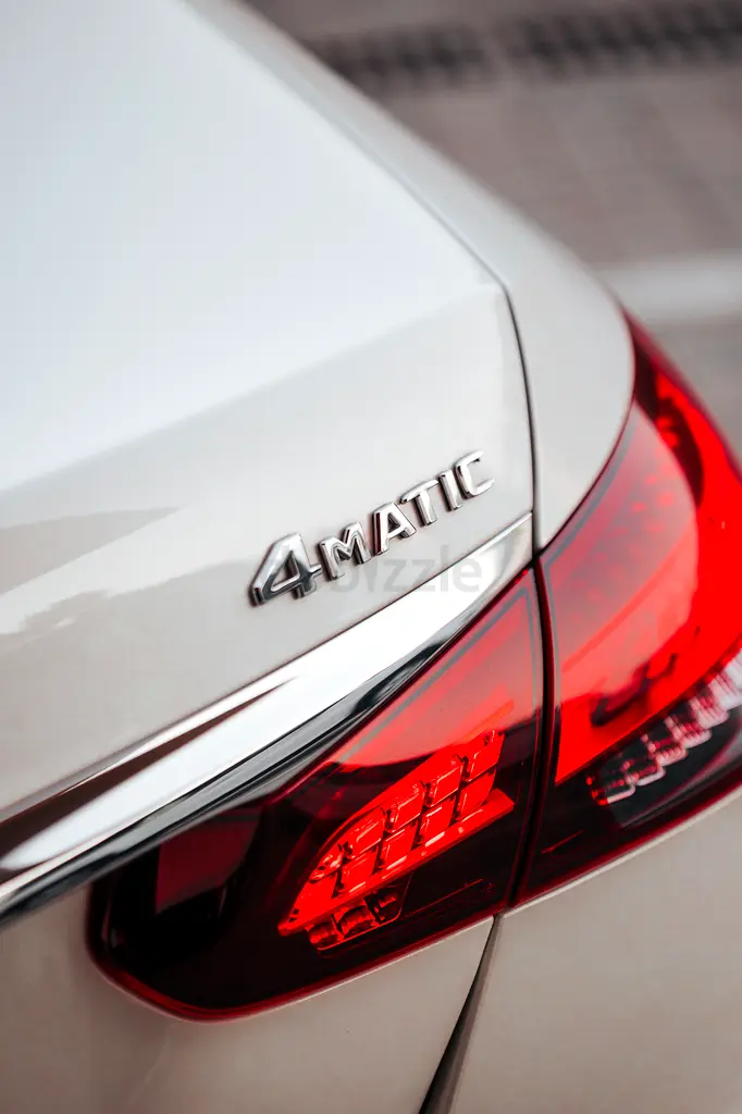2022 Mercedes-Benz E-Class for Rent in Al Barsha 1 photo 9