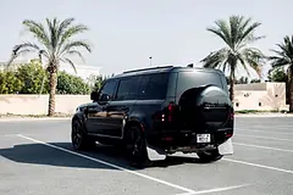 2022 Land Rover Defender for Rent in Motor City photo 4