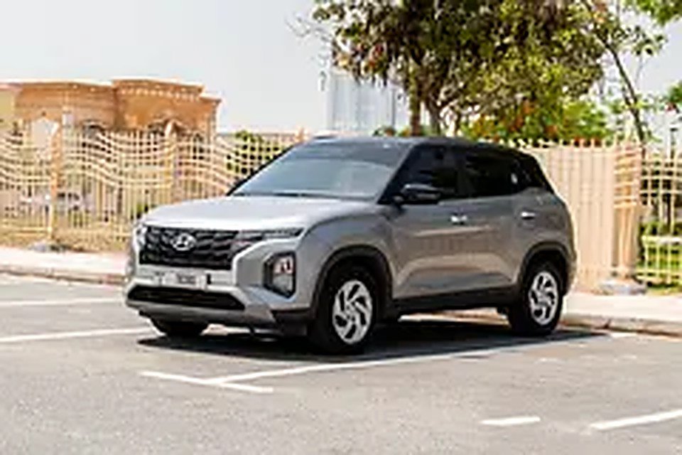 2024 Hyundai Creta for Rent in Motor City photo 3