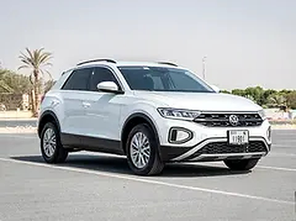 2024 Volkswagen T-Roc for Rent in Motor City photo 3