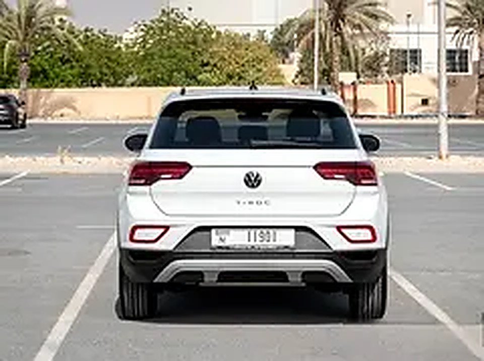 2024 Volkswagen T-Roc for Rent in Motor City photo 5