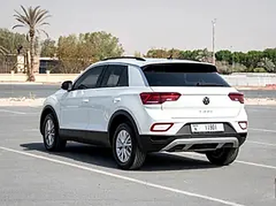 2024 Volkswagen T-Roc for Rent in Motor City photo 6