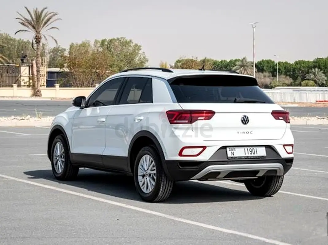 2024 Volkswagen T-Roc for Rent in Motor City photo 6