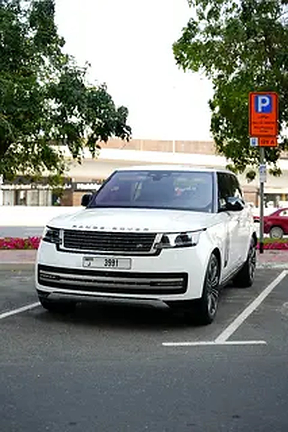 2023 Land Rover Range Rover for Rent in Port Saeed (White, Automatic, 5 Seater, TROPIC OCEAN) photo 3