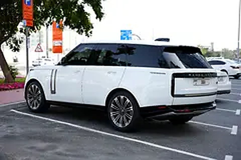 2023 Land Rover Range Rover for Rent in Port Saeed (White, Automatic, 5 Seater, TROPIC OCEAN) photo 4