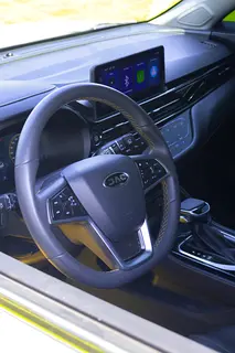 2025 JAC JS4 for Rent in Business Bay photo 7
