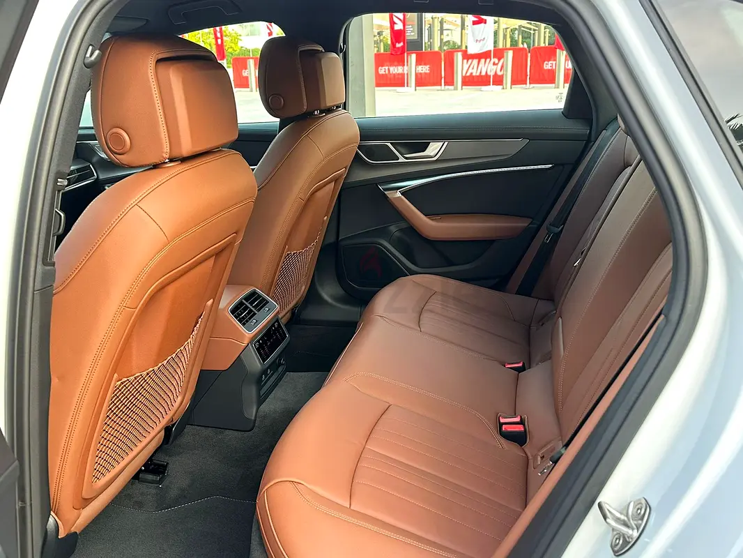 2024 Audi A6 for Rent in Hor Al Anz photo 3