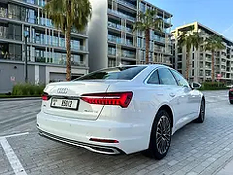 2024 Audi A6 for Rent in Hor Al Anz photo 4