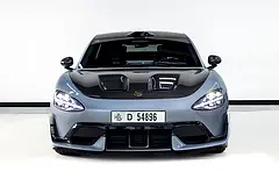 2025 Xiaomi SU7 for Rent in Al Quoz 1 photo 2