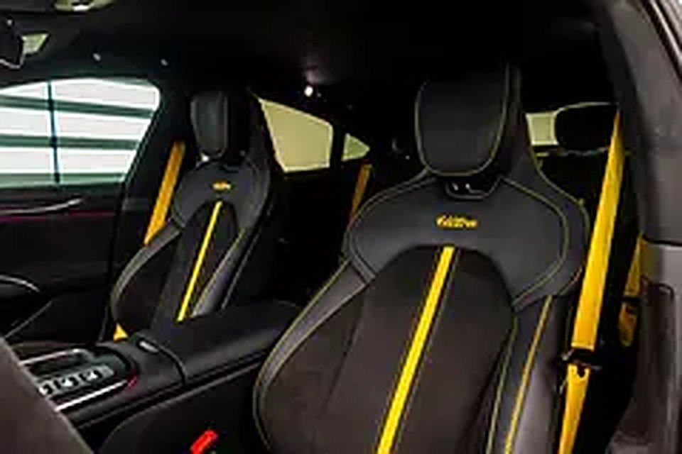 2025 Xiaomi SU7 for Rent in Al Quoz 1 photo 6