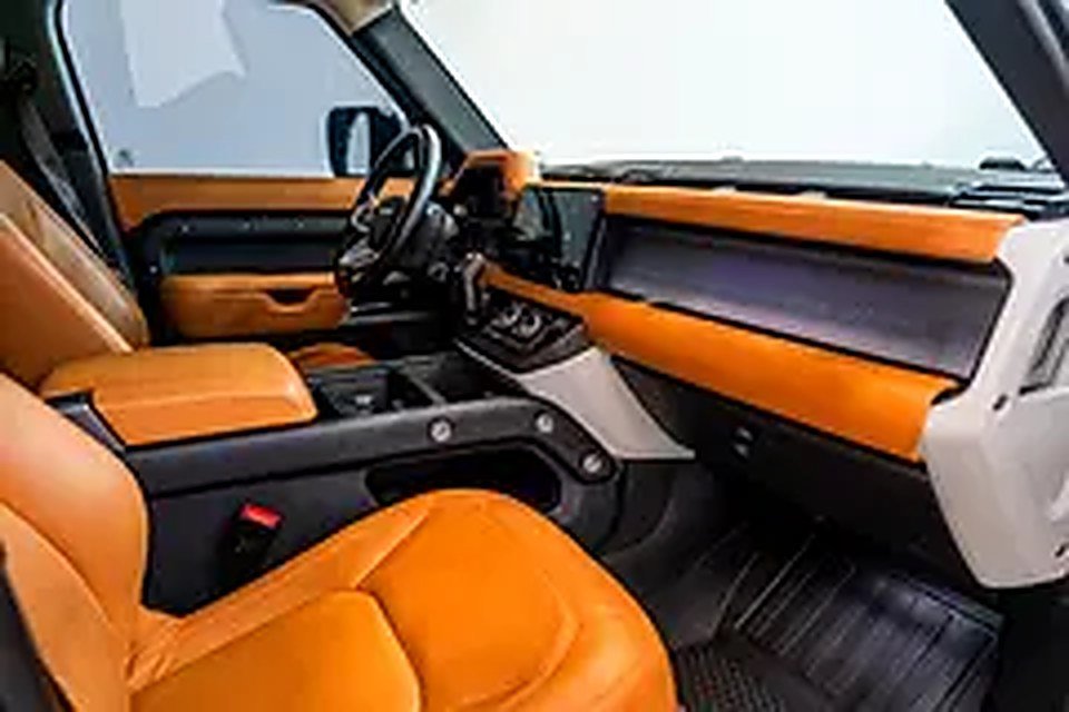 2024 Land Rover Defender for Rent in Al Quoz 1 photo 5