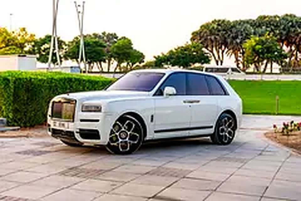 2022 Rolls-Royce Cullinan for Rent in Al Quoz 1 rental in Al Quoz 1, Dubai