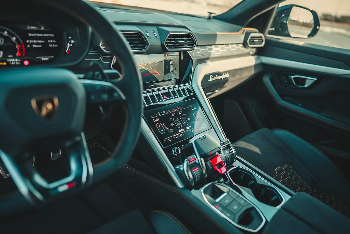 2022 Lamborghini Urus for Rent in Dubai Marina photo 6