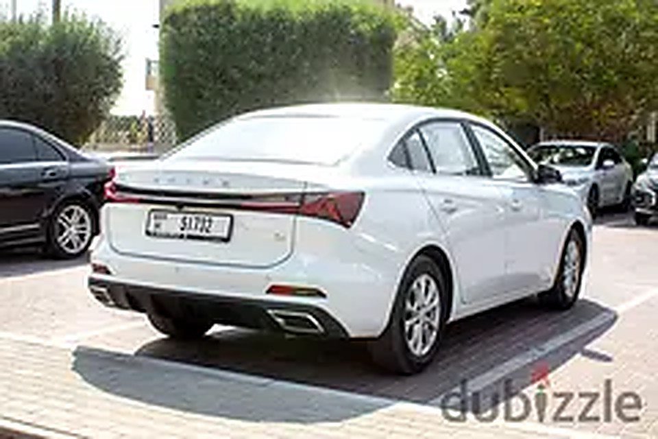 2024 Roewe i5 for Rent in Al Jaddaf photo 4