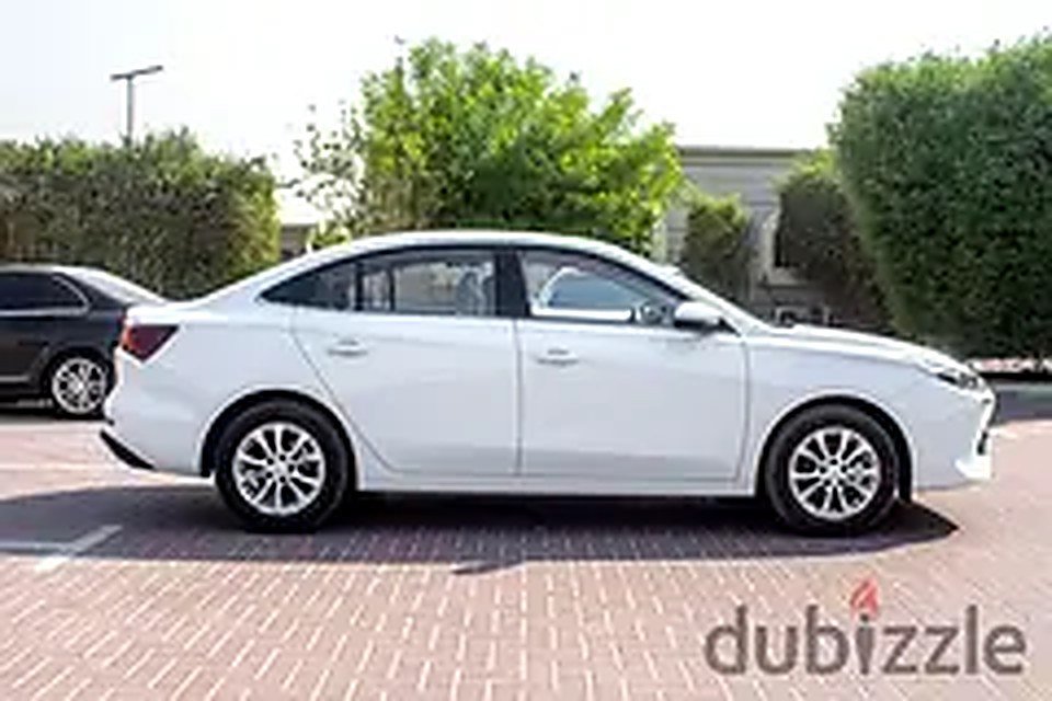 2024 Roewe i5 for Rent in Al Jaddaf photo 6
