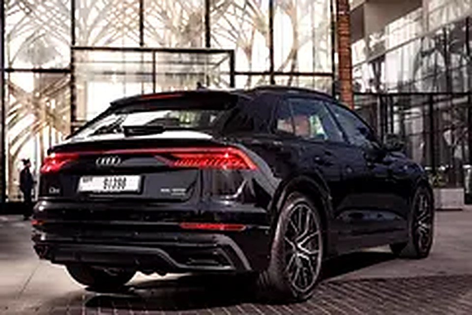 2022 Audi Q8 for Rent in Business Bay photo 4