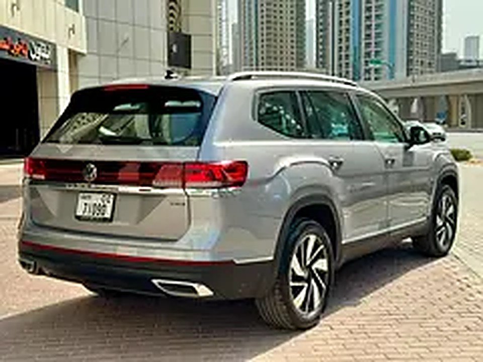2024 Volkswagen Teramont for Rent in Business Bay photo 2