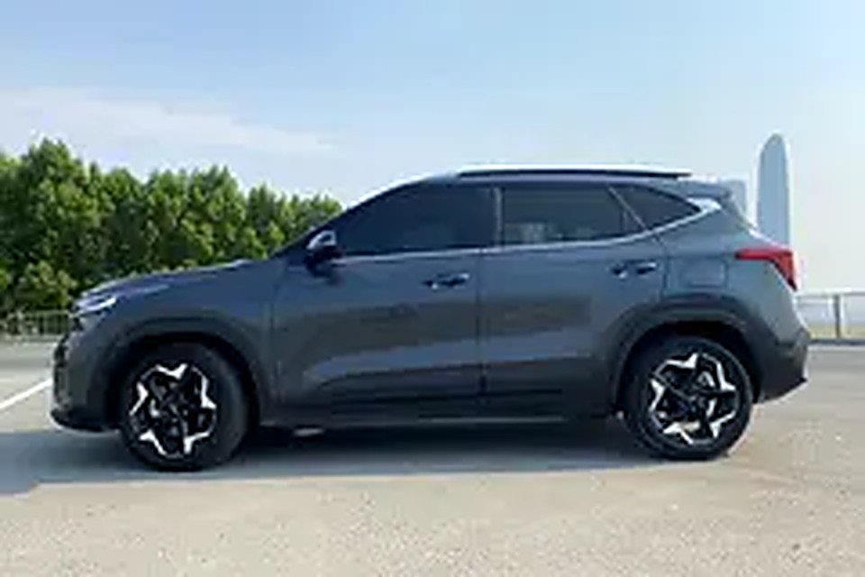 2024 Kia Seltos for Rent in Downtown Dubai photo 2