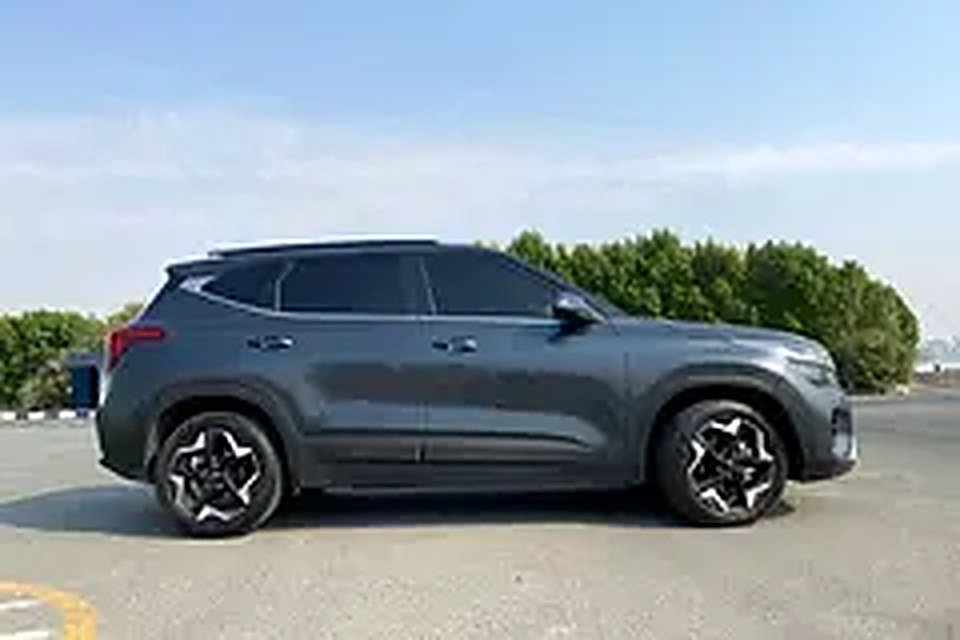 2024 Kia Seltos for Rent in Downtown Dubai photo 6
