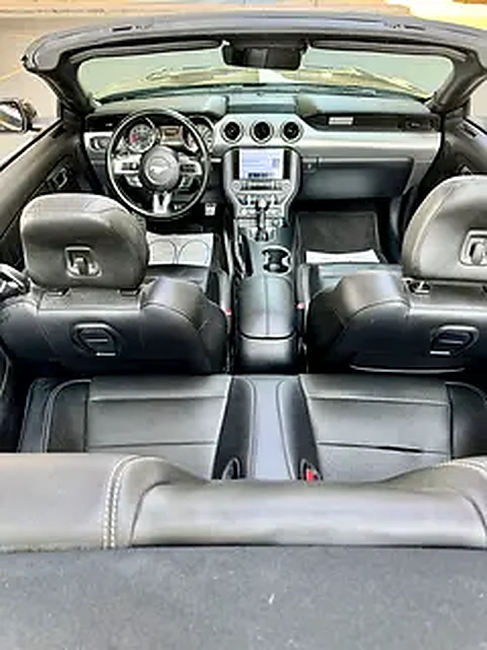 2021 Ford Mustang for Rent in Azizi Riviera photo 3