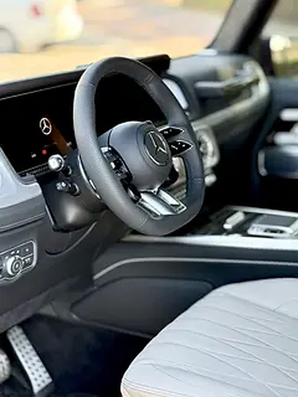 2025 Mercedes-Benz G-Class for Rent in Central Park (Black, Automatic, 5 Seater, Dream Drives) photo 5