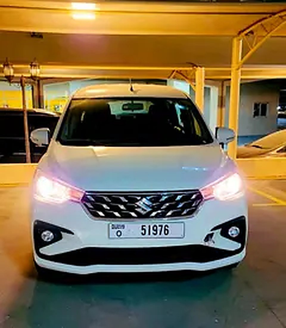 Minivan Seven Seaters,588-/AED Per Week photo 2