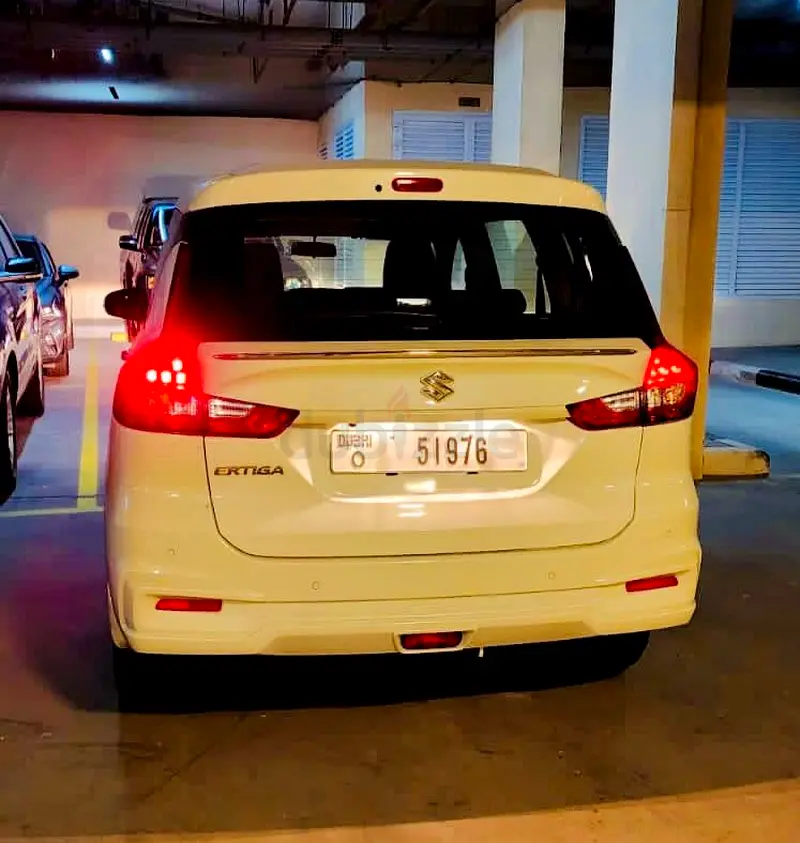 Minivan Seven Seaters,588-/AED Per Week photo 5