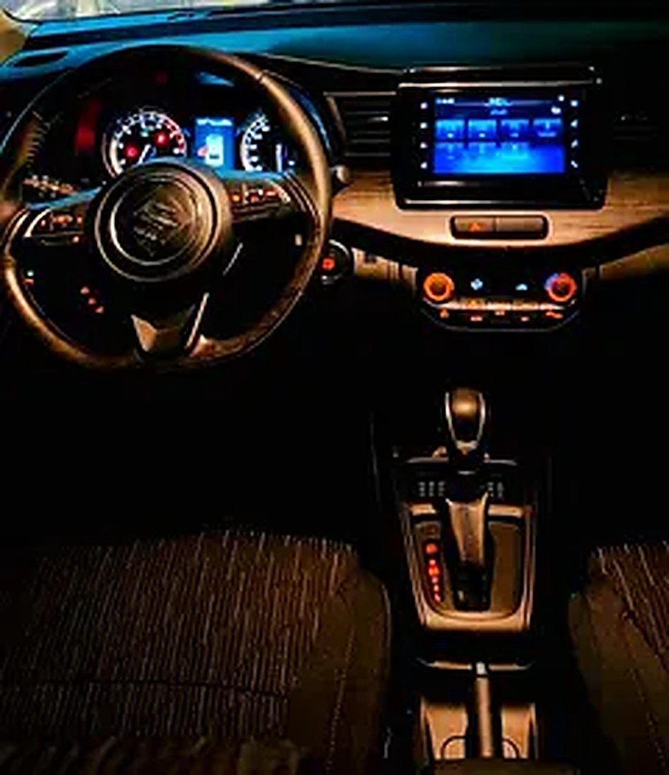 Minivan Seven Seaters,588-/AED Per Week photo 6