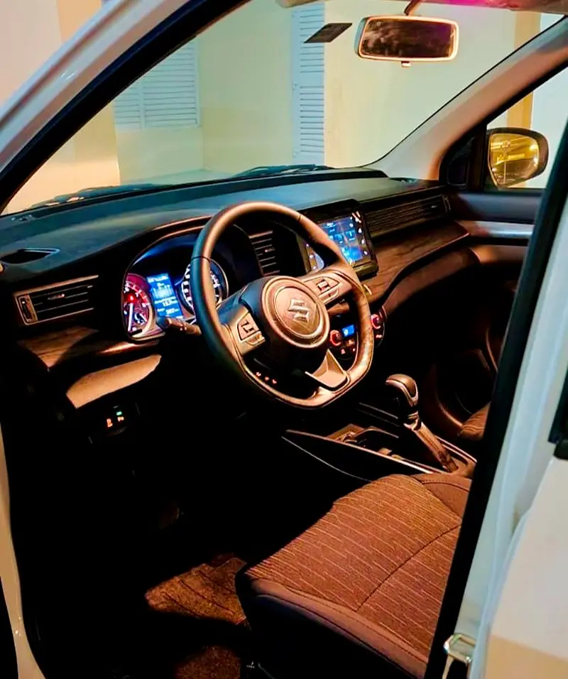 Minivan Seven Seaters,588-/AED Per Week photo 7