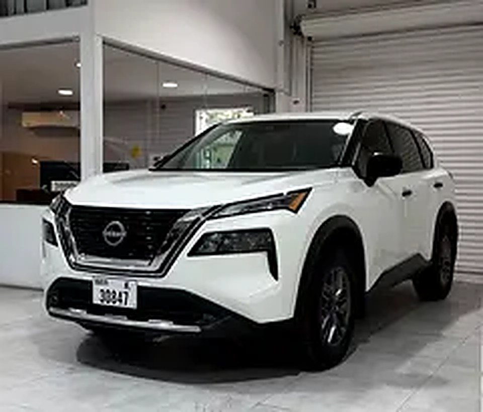 2023 Nissan X-Trail for Rent in Al Quoz Industrial Area 3 photo 2