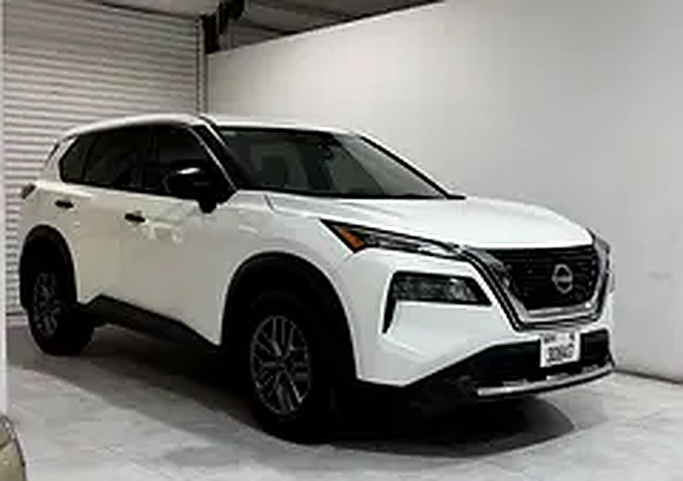 2023 Nissan X-Trail for Rent in Al Quoz Industrial Area 3 photo 3