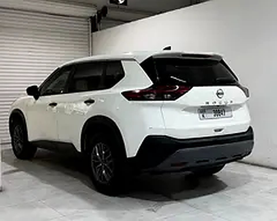 2023 Nissan X-Trail for Rent in Al Quoz Industrial Area 3 photo 6