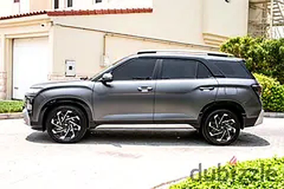 2025 Hyundai Grand Creta for Rent in Al Garhoud photo 4