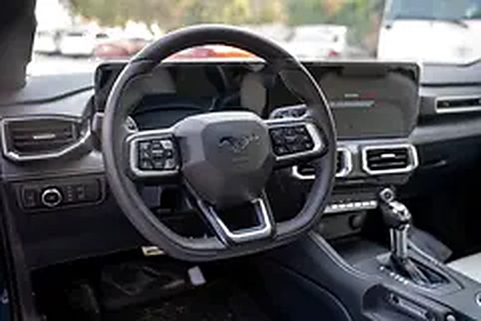 2025 Ford Mustang for Rent in Al Quoz Industrial Area 3 photo 4