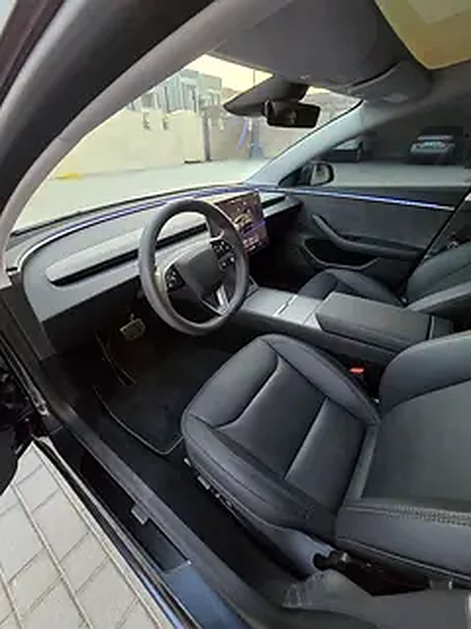 tesla model 3 long range photo 3