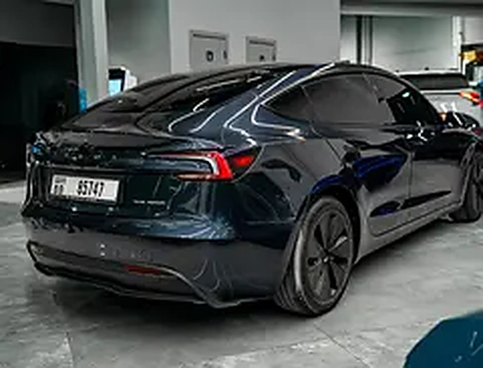 tesla model 3 long range photo 4