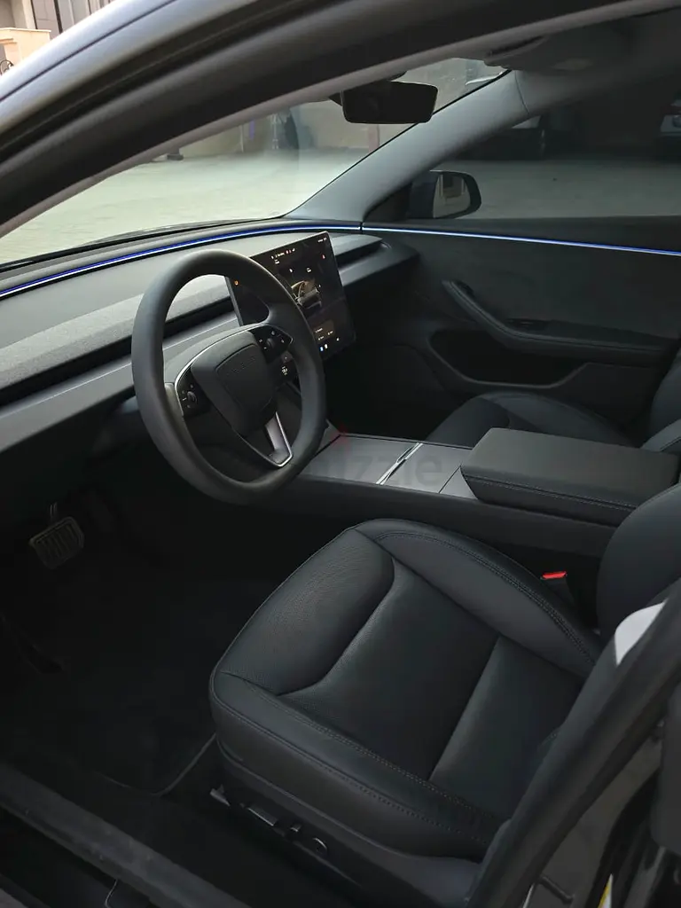 tesla model 3 long range photo 5