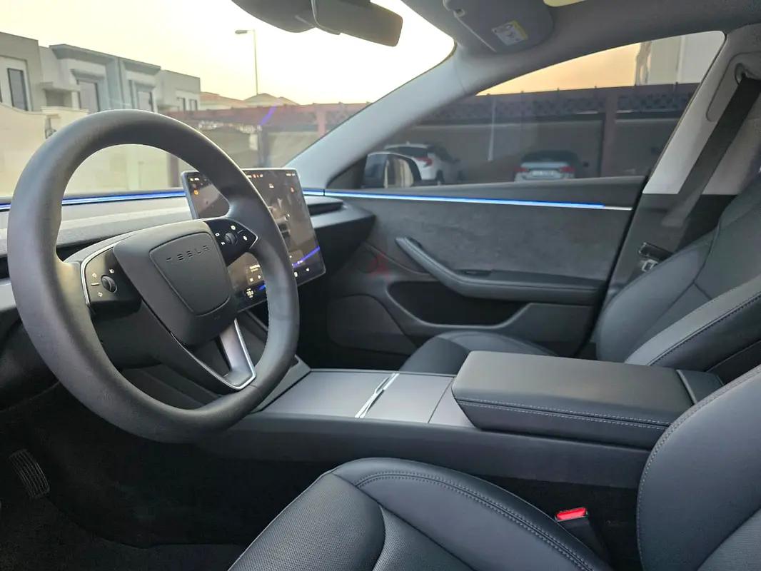 tesla model 3 long range photo 6