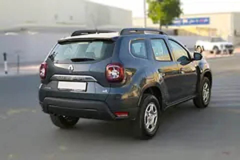 2023 Renault Duster for Rent in Al Jaddaf photo 6