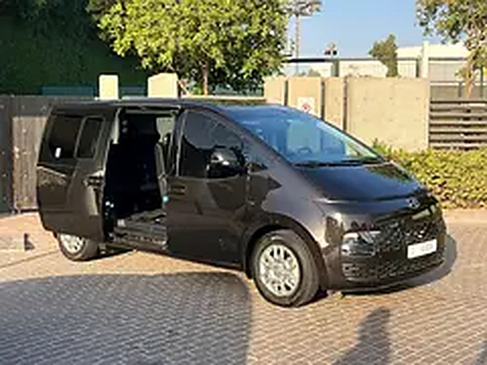 2024 Hyundai Staria for Rent in Dubai World Trade Centre (DWTC) photo 3