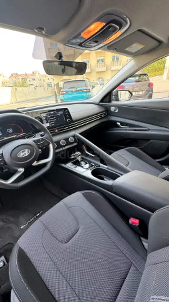 2025 Hyundai Elantra for Rent in JVC District 13 photo 5
