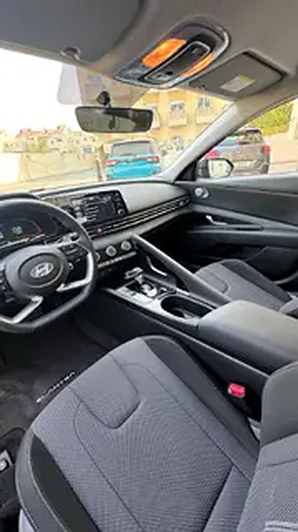 2025 Hyundai Elantra for Rent in JVC District 13 photo 5
